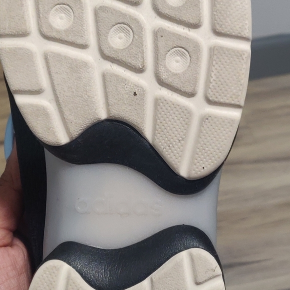 Adidas women running shoes - Picture 6 of 8